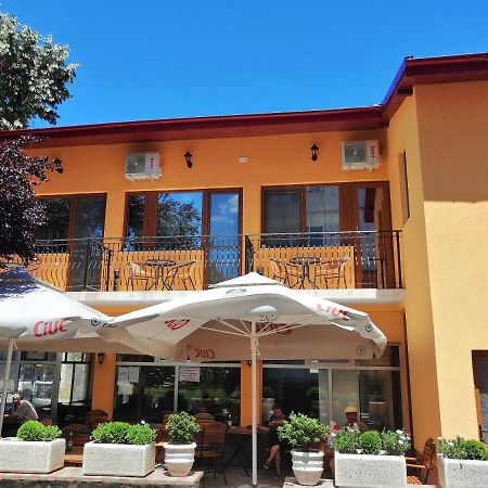 Casa Gabi'S Hotel Orsova Bagian luar foto