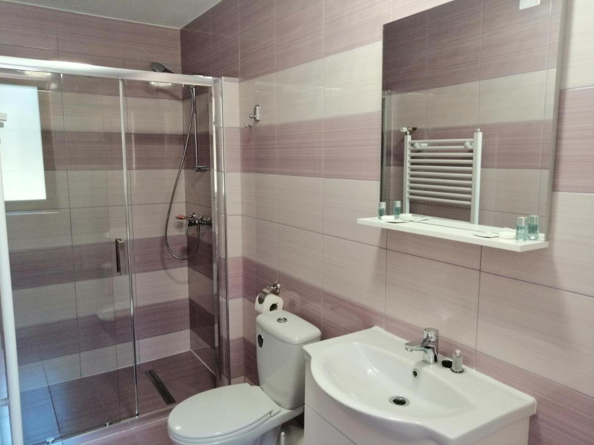 Casa Gabi'S Hotel Orsova Bagian luar foto