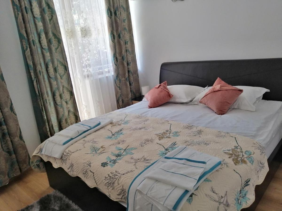 Casa Gabi'S Hotel Orsova Bagian luar foto