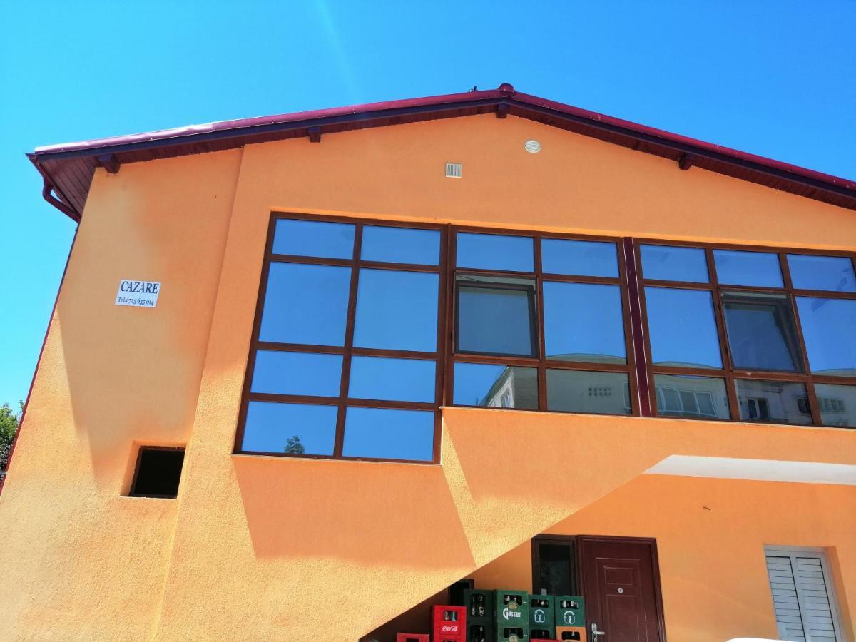 Casa Gabi'S Hotel Orsova Bagian luar foto