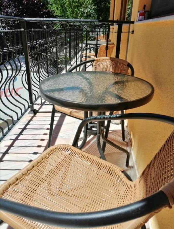 Casa Gabi'S Hotel Orsova Bagian luar foto